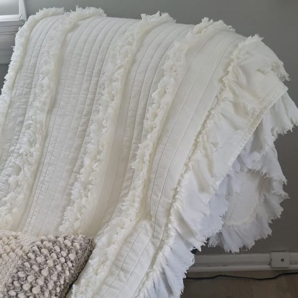 Farmhouse Throw Blanket Boho Cottage Decor Soft Decorative Cream Quilted Cover